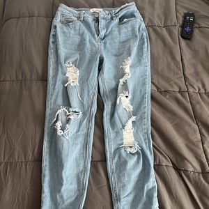 Graffiti light wash mom jeans